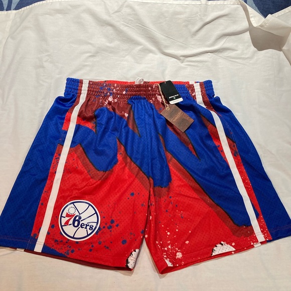 Mitchell & Ness HWC Philadelphia 76ers Shorts, size 3X, NWT! $100.00!
